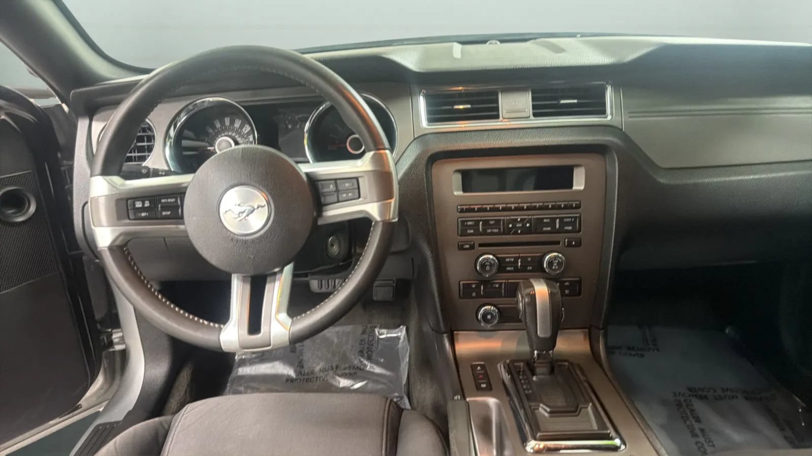 Used 2013 Ford Mustang Coupe RWD image 11