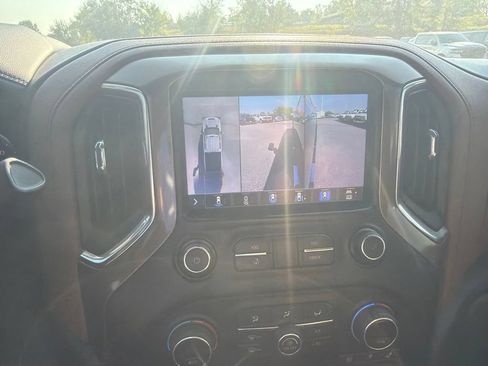 Used 2020 Chevrolet Silverado 2500 High Country w/ Technology Package AWD/4WD image 23
