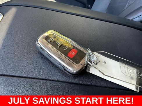 Used 2022 Toyota Highlander Platinum AWD/4WD image 44