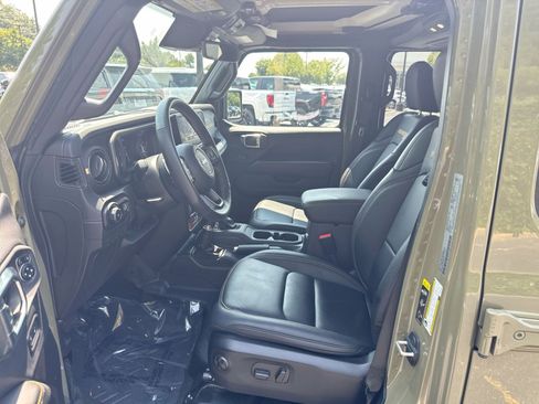 Used 2025 Jeep Wrangler Unlimited Rubicon 392 AWD/4WD image 7