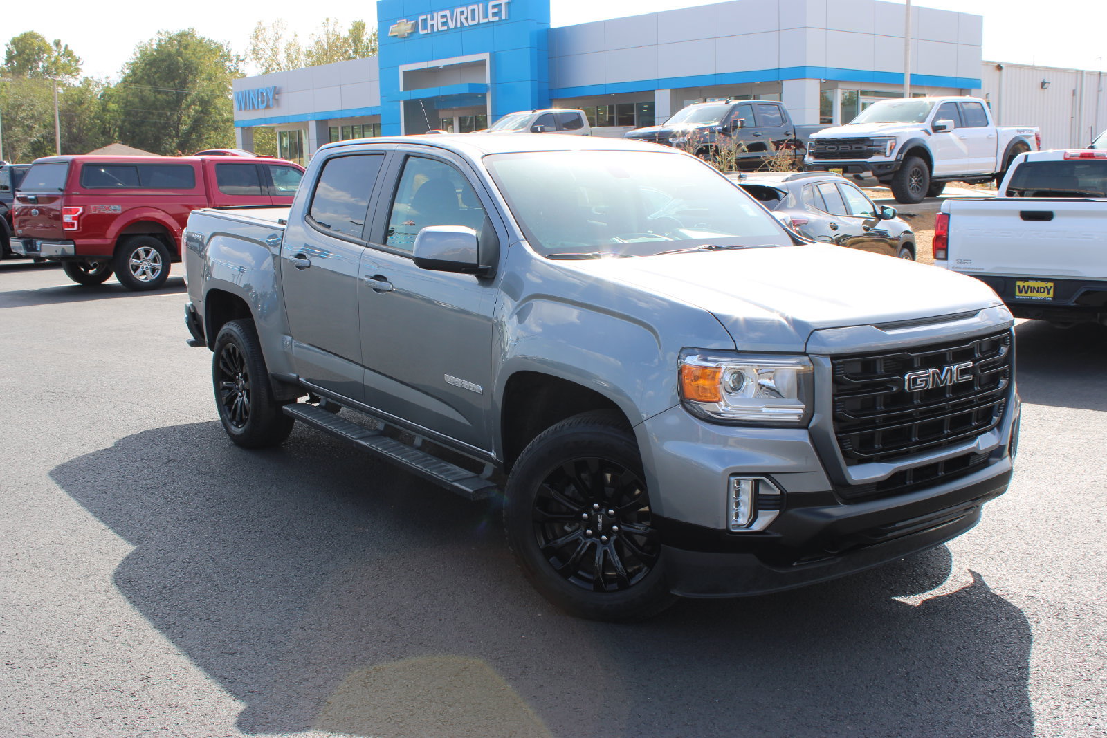 Used 2022 GMC Canyon Elevation w/ Elevation Premium Package AWD/4WD image 2