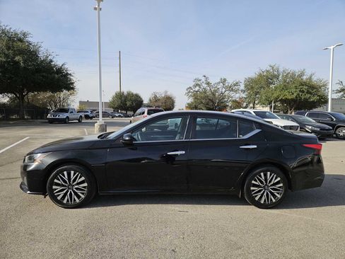 Used 2023 Nissan Altima 2.5 SV image 4
