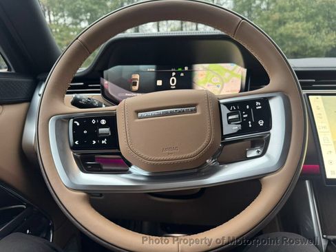 Used 2025 Land Rover Range Rover Long Wheelbase Autobiography AWD/4WD image 20