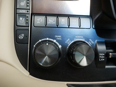 Used 2021 Lexus LX 570 4WD w/ Luxury Package image 25