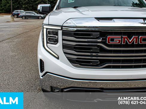 Used 2025 GMC Sierra 1500 SLT RWD image 11