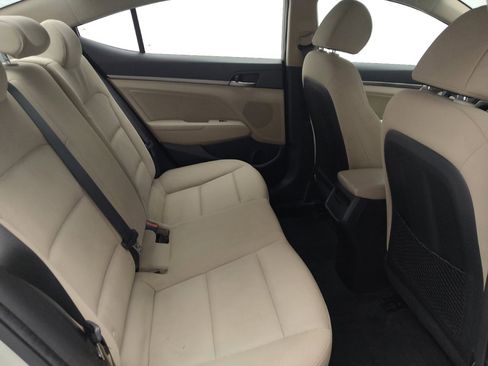 Used 2018 Hyundai Elantra Value Edition FWD image 19