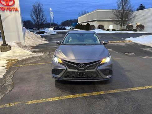 Used 2023 Toyota Camry SE image 8