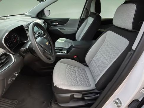 Used 2024 Chevrolet Equinox LS image 19