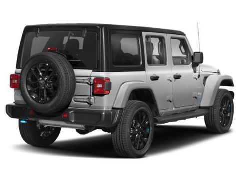 Used 2023 Jeep Wrangler Unlimited Sahara w/ Cold Weather Group AWD/4WD image 4