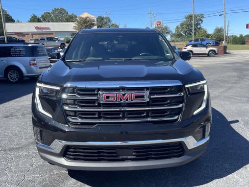 Used 2024 GMC Acadia Elevation image 8