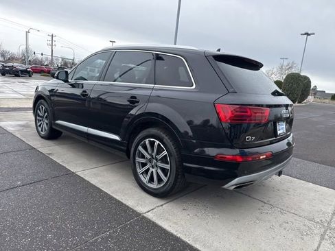Used 2017 Audi Q7 3.0T Premium Plus w/ Premium Plus Package image 11