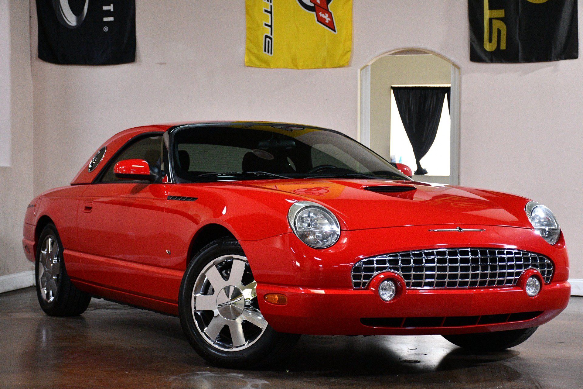Used 2003 Ford Thunderbird RWD image 3