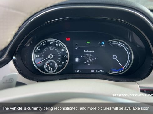 Used 2025 Genesis Electrified GV70 AWD/4WD image 16