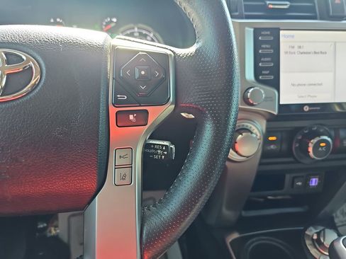 Used 2022 Toyota 4Runner TRD Sport AWD/4WD image 22
