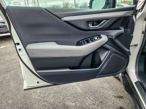 Certified 2025 Subaru Outback Premium w/ Popular Package #1A image 17