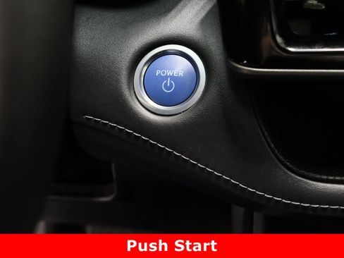 Used 2020 Toyota Highlander XLE image 18