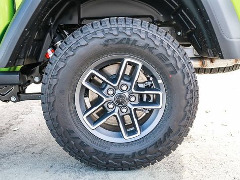 New 2025 Jeep Gladiator Mojave image 12