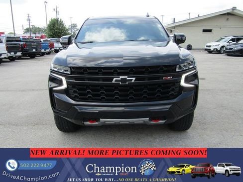Used 2023 Chevrolet Suburban Z71 AWD/4WD image 2