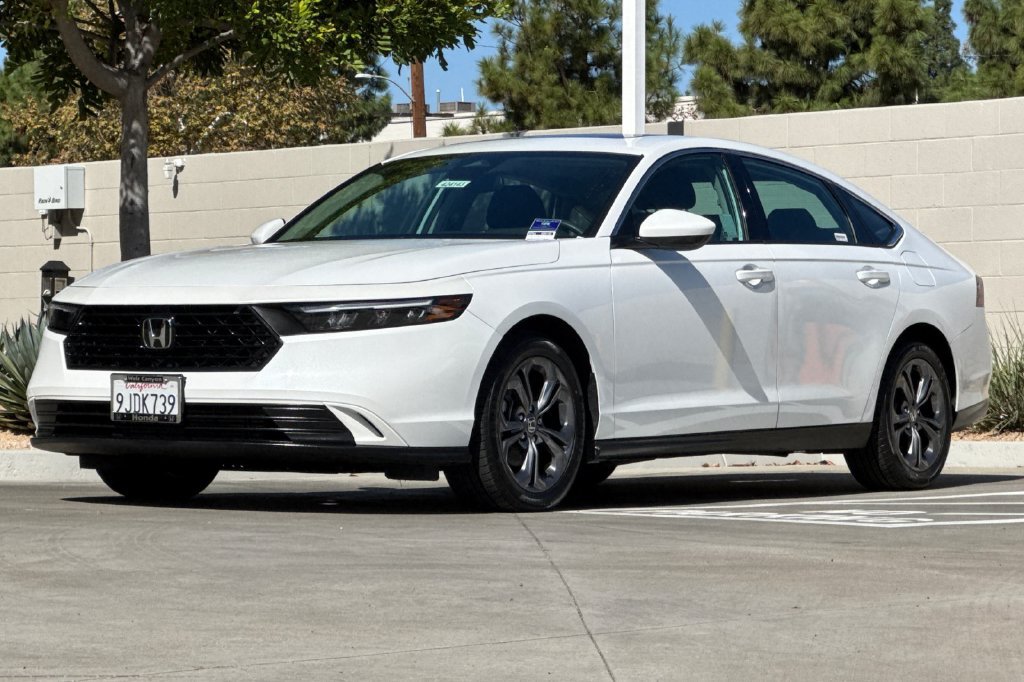 Certified 2023 Honda Accord EX image 12