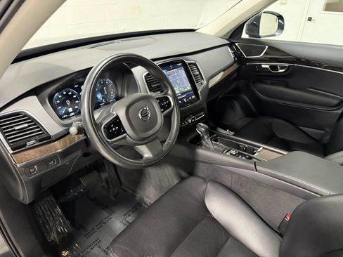 Used 2017 Volvo XC90 T6 Momentum AWD/4WD image 13