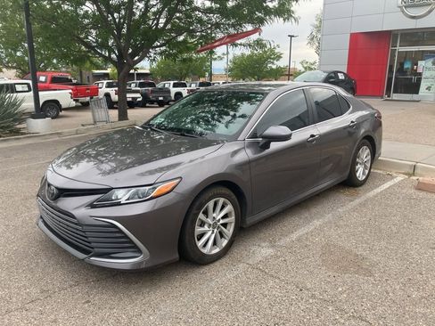 Used 2022 Toyota Camry LE w/ Carpet Mat Package (TMS) FWD image 1