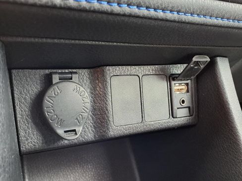 Used 2018 Toyota Corolla SE w/ Carpet Mat Package (TMS) FWD image 21