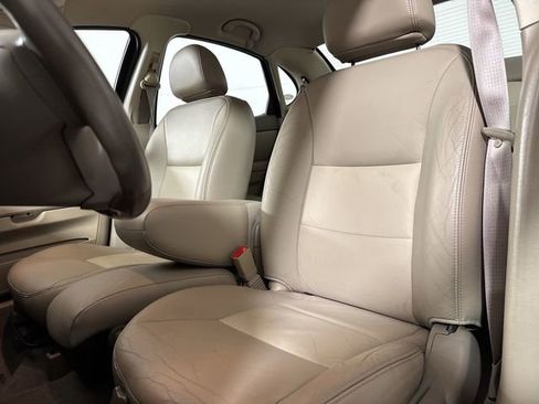 Used 2003 Ford Taurus SEL image 18