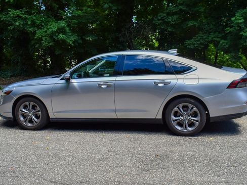 Used 2024 Honda Accord EX image 5