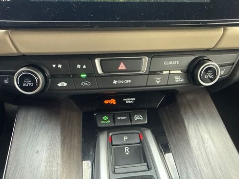 Used 2018 Honda Clarity Plug-In Hybrid image 18