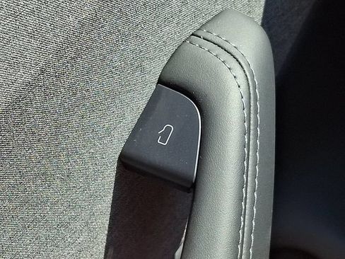 Used 2025 Tesla Model 3 Long Range RWD image 23