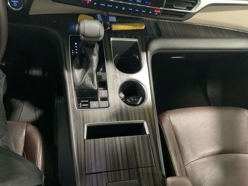 Used 2021 Toyota Sienna Platinum image 15