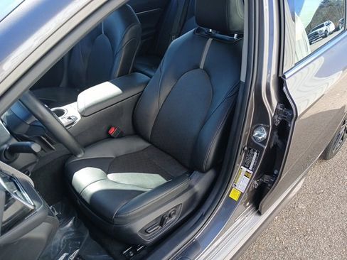 Used 2024 Toyota Camry XSE image 27