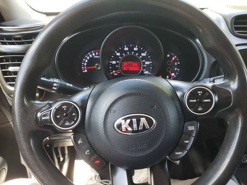 Used 2019 Kia Soul FWD image 13
