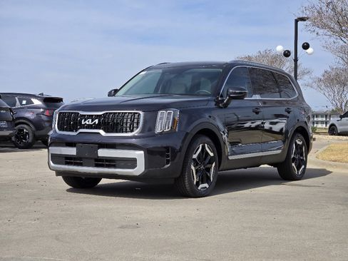 New 2025 Kia Telluride EX image 2