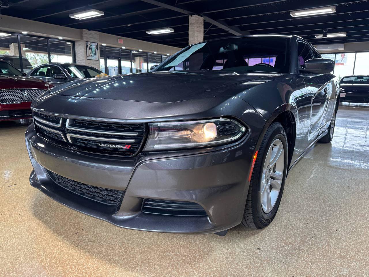 Used 2016 Dodge Charger SE w/ Popular Equipment Group RWD image 3