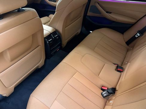 Used 2023 BMW 530e 530e w/ Premium Package image 28