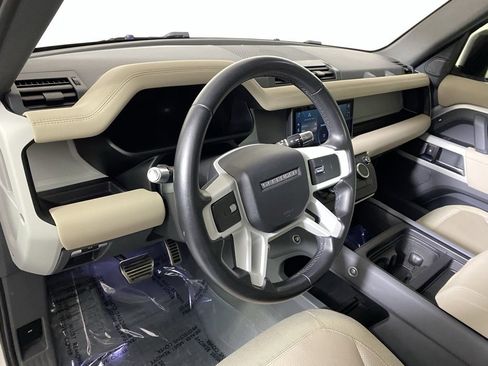 Used 2020 Land Rover Defender 110 SE image 16