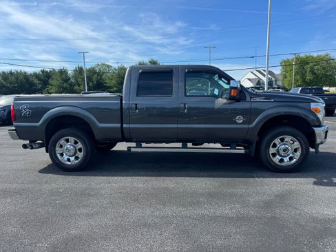 Used 2016 Ford F250 Lariat w/ Lariat Ultimate Package AWD/4WD image 6