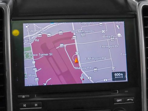 Used 2018 Porsche Cayenne image 18