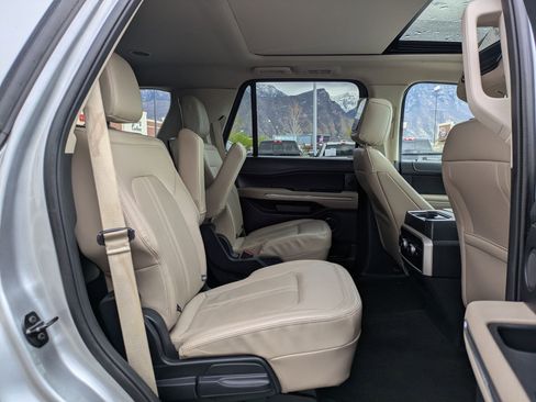 Used 2023 Ford Expedition Limited AWD/4WD image 36