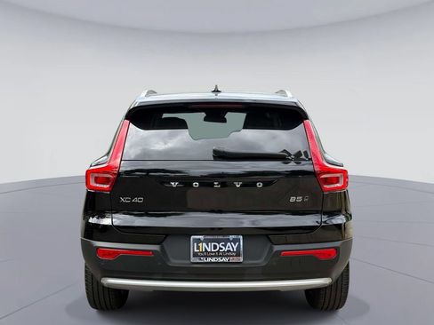 Used 2023 Volvo XC40 B5 Plus w/ Climate Package AWD/4WD image 11