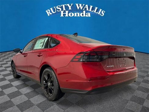 New 2025 Honda Accord SE image 5