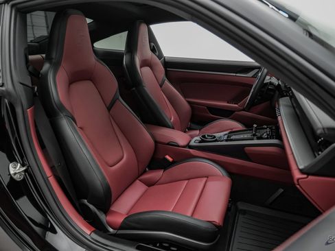 Used 2025 Porsche 911 Carrera S RWD image 46