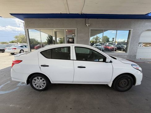 Used 2018 Nissan Versa S Plus FWD image 9