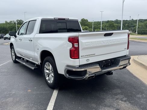 Used 2021 Chevrolet Silverado 1500 LTZ AWD/4WD image 3