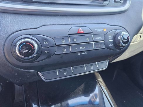 Used 2017 Kia Sorento EX image 20