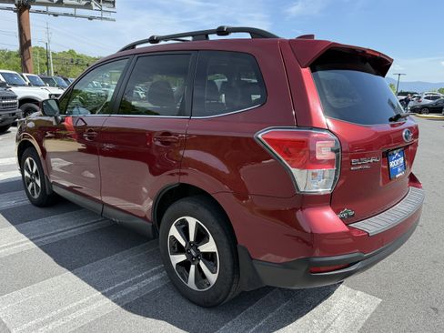 Used 2017 Subaru Forester 2.5i Limited w/ Popular Package #1 AWD/4WD image 7