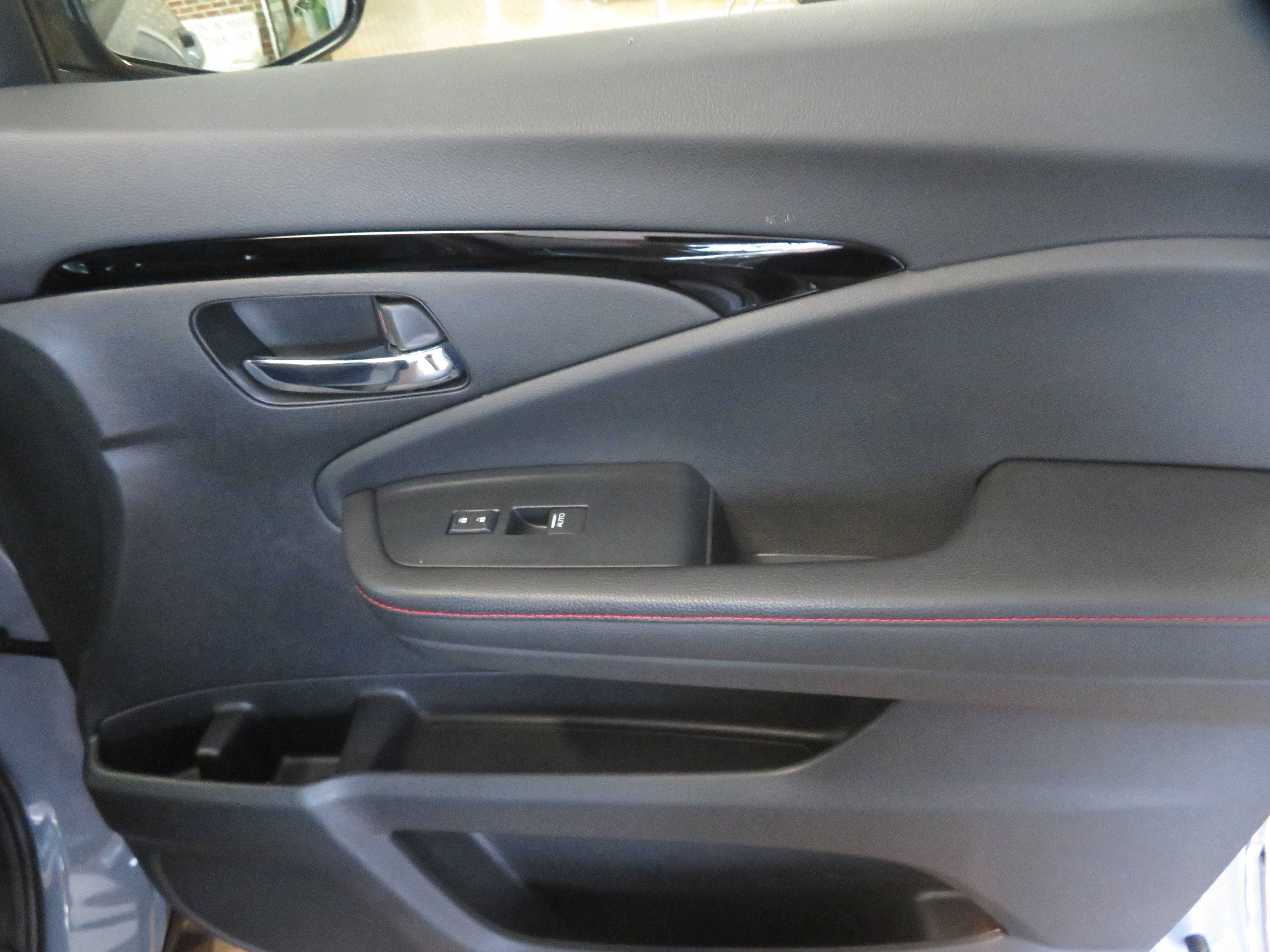 Used 2022 Honda Pilot Black Edition image 32