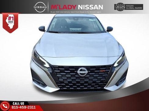New 2025 Nissan Altima 2.5 SR image 2