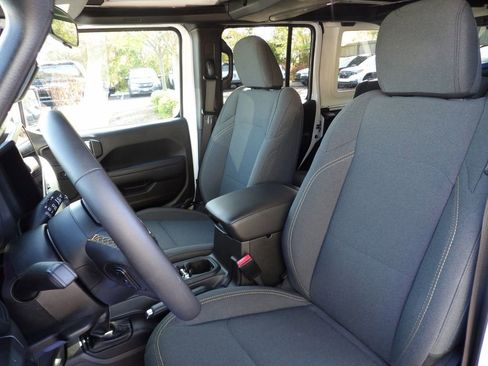 Used 2024 Jeep Wrangler Unlimited Sport AWD/4WD image 11